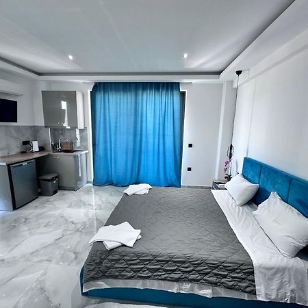 Central Studios Apartments アリカナス エクステリア 写真